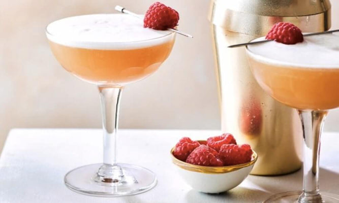 French Martini Cocktail Recipe