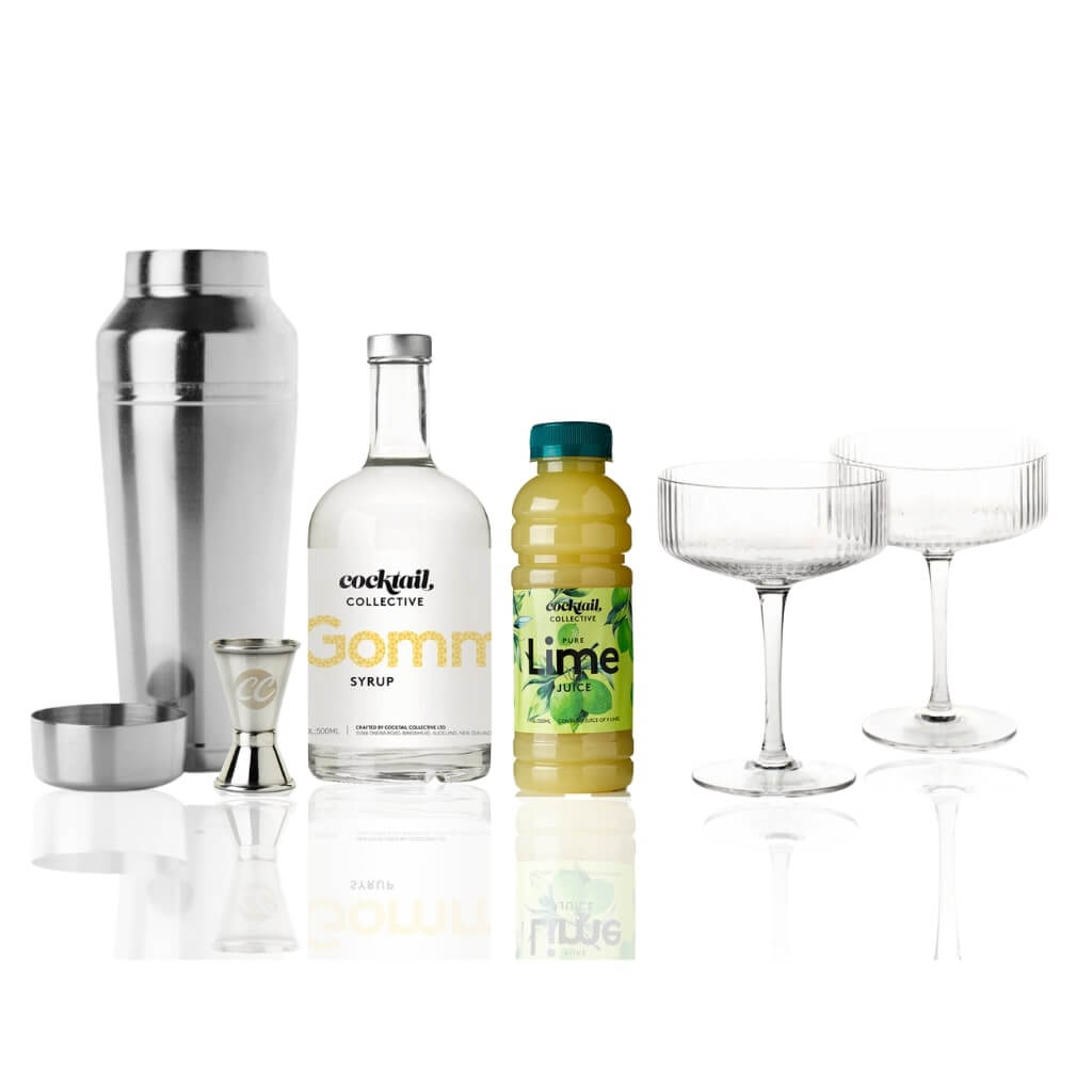 Omaha Shaker, gomme syrup, lime juice and 2 ribbed cocktail glasses